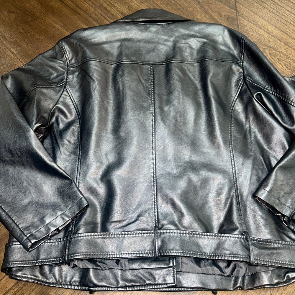 NWOT Levi's womens The Belted Faux Leather Moto Jacket - Picture 11 of 13